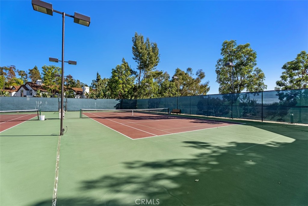 https://media.crmls.org/medias/76c56def-3760-4190-9f0a-371f15aa72c1.jpg?preset=X-Large