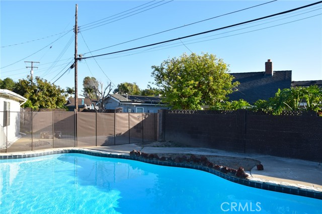 Detail Gallery Image 35 of 43 For 16131 Nassau Ln, Huntington Beach,  CA 92649 - 3 Beds | 3 Baths