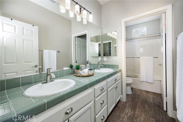 Detail Gallery Image 12 of 23 For 42 Bainbridge Ave, Ladera Ranch,  CA 92694 - 4 Beds | 2/1 Baths