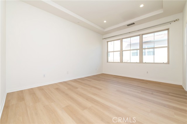 27 Maycrest, Irvine CA: https://media.crmls.org/medias/76c7b955-2062-4796-9f1f-bc57a88a9f8d.jpg