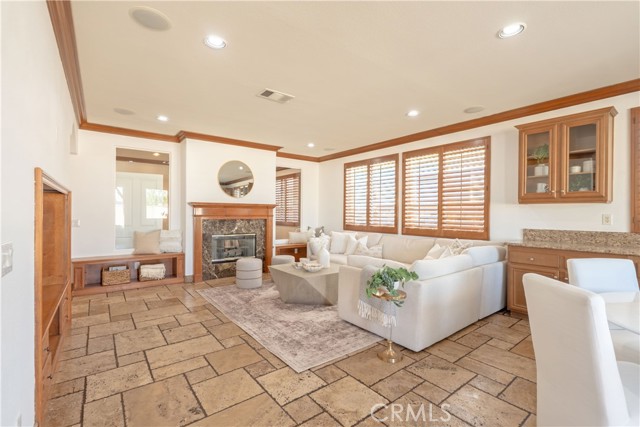 Detail Gallery Image 18 of 33 For 17425 Honey Maple, Canyon Country,  CA 91387 - 4 Beds | 3 Baths