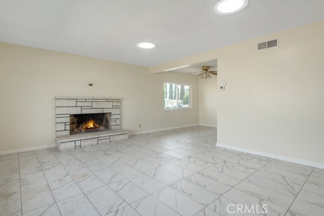 Detail Gallery Image 5 of 35 For 205 E Wabash St, Rialto,  CA 92376 - 3 Beds | 2 Baths