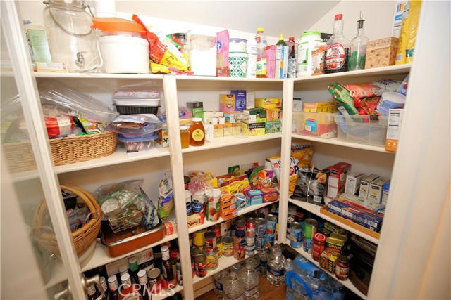 Detail Gallery Image 13 of 37 For 171 Bridgegate Ln, Paso Robles,  CA 93446 - 4 Beds | 3 Baths