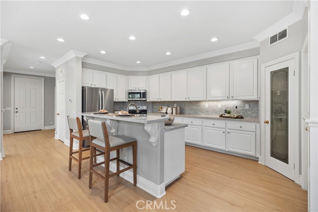 Detail Gallery Image 11 of 48 For 22 Apple Valley, Irvine,  CA 92602 - 4 Beds | 2/1 Baths