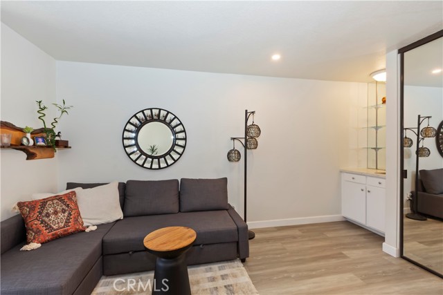 Detail Gallery Image 12 of 30 For 5226 Marina Pacifica Dr, Long Beach,  CA 90803 - 1 Beds | 1/1 Baths