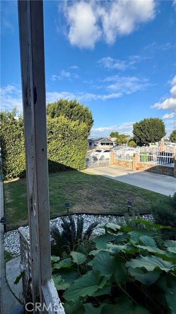 806 E 91st, Los Angeles CA: https://media.crmls.org/medias/76cbfa28-5092-4f6d-a6ab-64d78c77e3b1.jpg