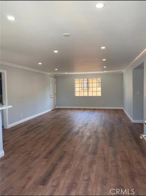 Detail Gallery Image 6 of 7 For 21217 De La Guerra #C,  Woodland Hills,  CA 91316 - 2 Beds | 2 Baths