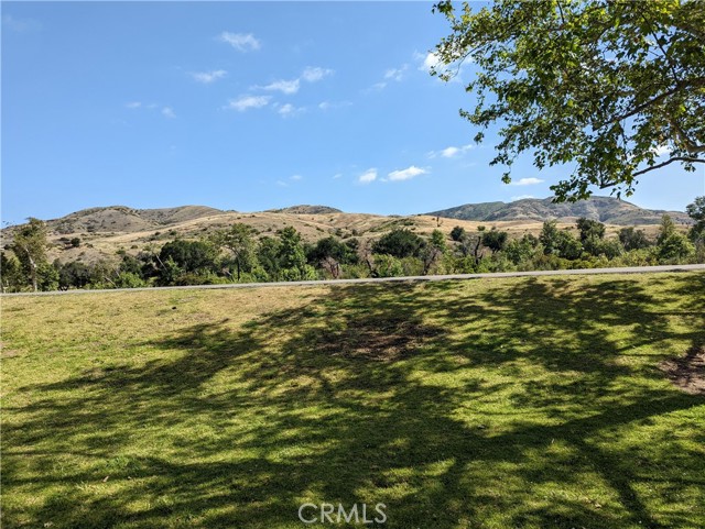 5927 E Creekside Avenue, Orange CA: https://media.crmls.org/medias/76cd7edc-12cb-4da7-aabc-96723db8cbd2.jpg