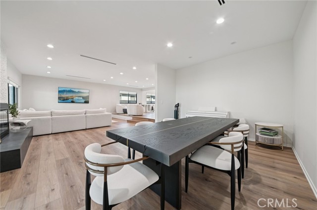 Detail Gallery Image 16 of 31 For 15937 Londelius St, North Hills,  CA 91343 - 3 Beds | 3 Baths