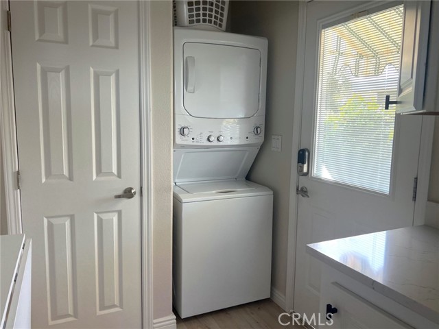 Detail Gallery Image 21 of 41 For 118 Yorktown, Newport Beach,  CA 92660 - 3 Beds | 2 Baths