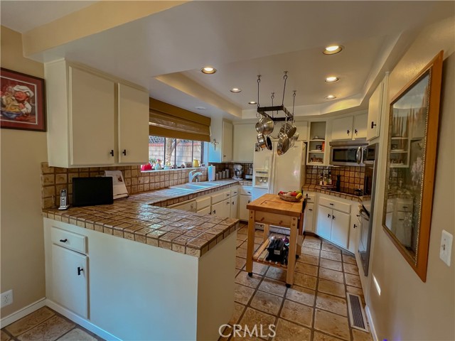 Detail Gallery Image 24 of 64 For 2323 E Hills #57,  Bakersfield,  CA 93306 - 3 Beds | 2/1 Baths