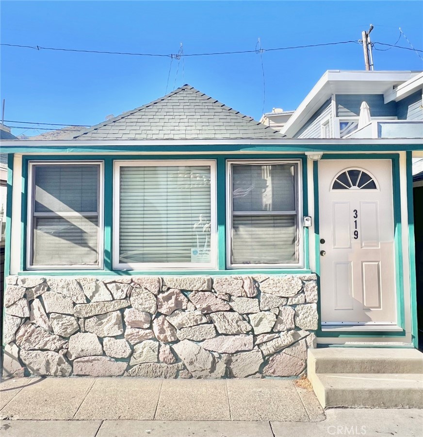 319 Catalina Avenue