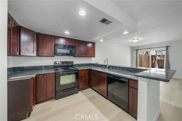 Detail Gallery Image 10 of 34 For 4814 Ranch Rd, Chino,  CA 91710 - 3 Beds | 2/1 Baths