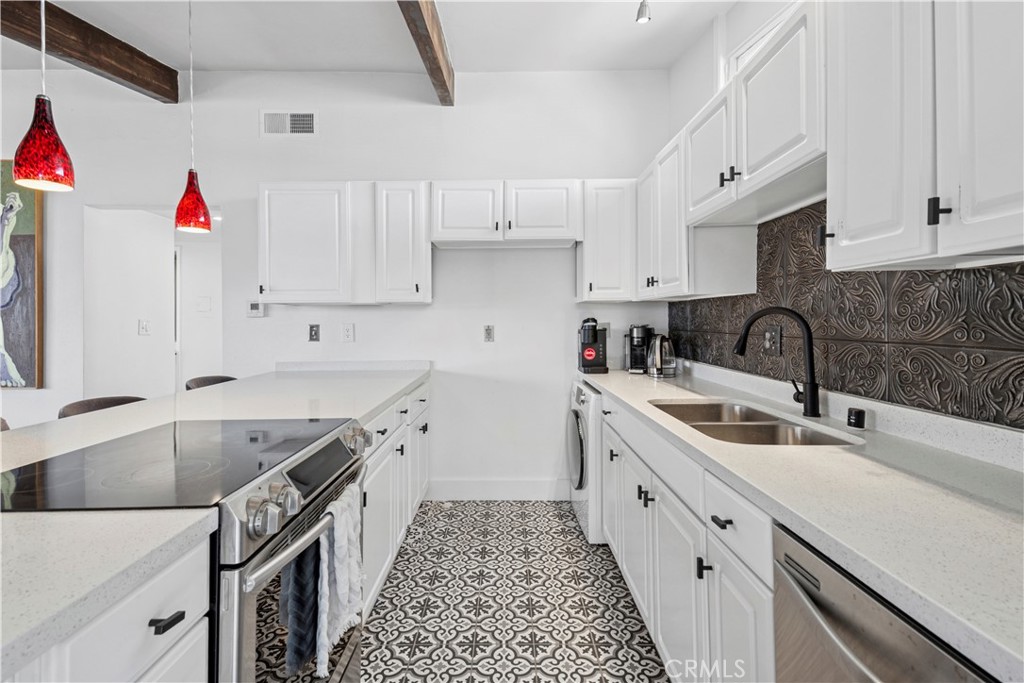 MLS #NP25192406 image #5