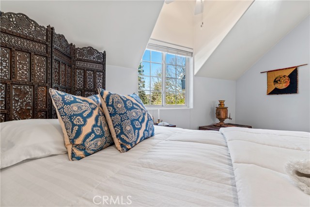 Detail Gallery Image 29 of 70 For 197 Massive Rd, Lake Arrowhead,  CA 92352 - 4 Beds | 3/1 Baths