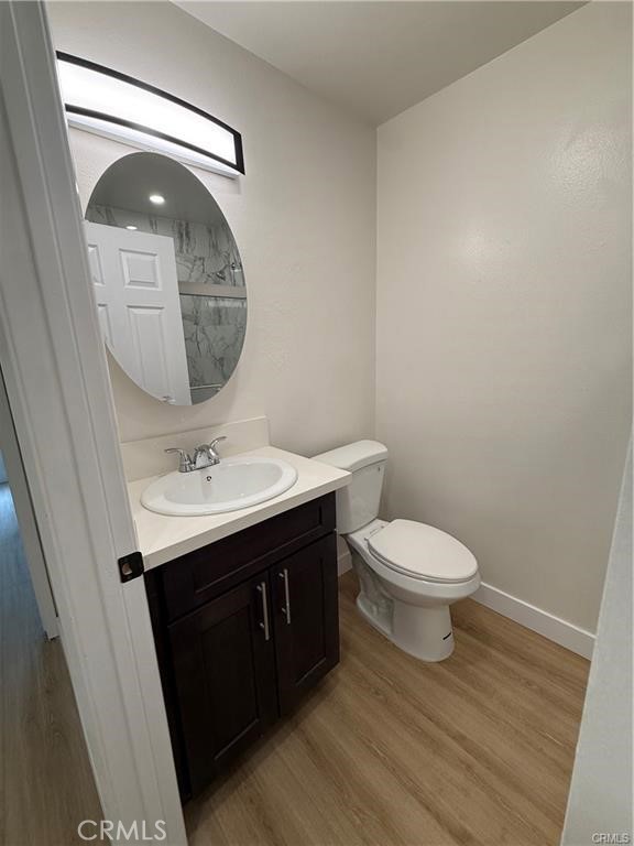 1207 North Columbus Avenue, 202 photo 8