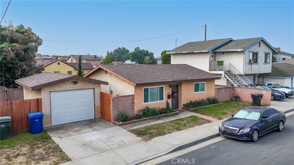 MLS #OC25244642 image #9