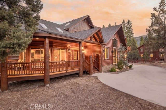 Detail Gallery Image 5 of 67 For 1046 Heritage, Big Bear City,  CA 92314 - 5 Beds | 4/1 Baths