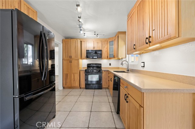 Detail Gallery Image 5 of 29 For 2295 N Tustin St #25,  Orange,  CA 92865 - 1 Beds | 1 Baths