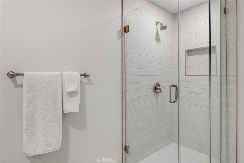 https://media.crmls.org/medias/76d25355-c672-471f-b419-8d1d8ef0e73a.jpg?preset=X-Large