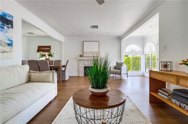 Detail Gallery Image 15 of 39 For 12506 Emelita St, Valley Village,  CA 91607 - 2 Beds | 2 Baths