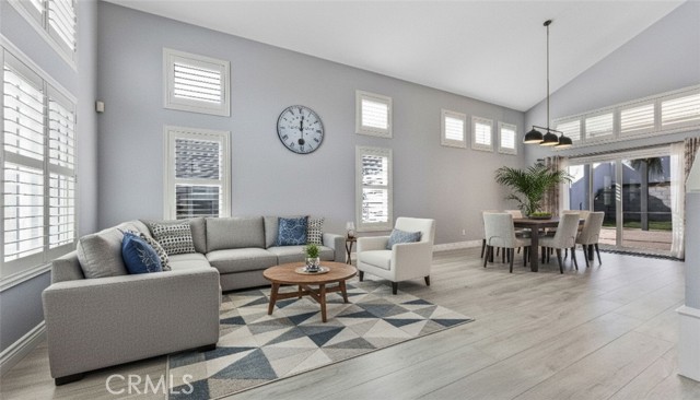 8377 Yarrow Lane, Riverside CA: https://media.crmls.org/medias/76d29343-c250-4624-950a-f54fb389097d.jpg