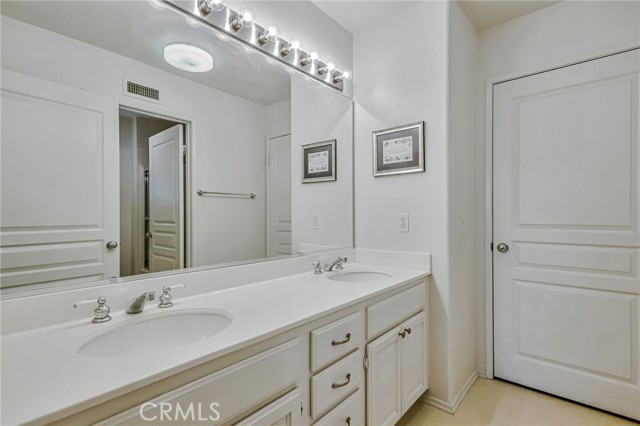 11771 Coorsgold Lane, Porter Ranch CA: https://media.crmls.org/medias/76d328be-3baa-4ff0-8066-24cb9c8a52f3.jpg