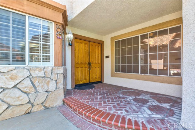 Detail Gallery Image 3 of 45 For 12022 Falcon Crest Way, Porter Ranch,  CA 91326 - 4 Beds | 2/1 Baths