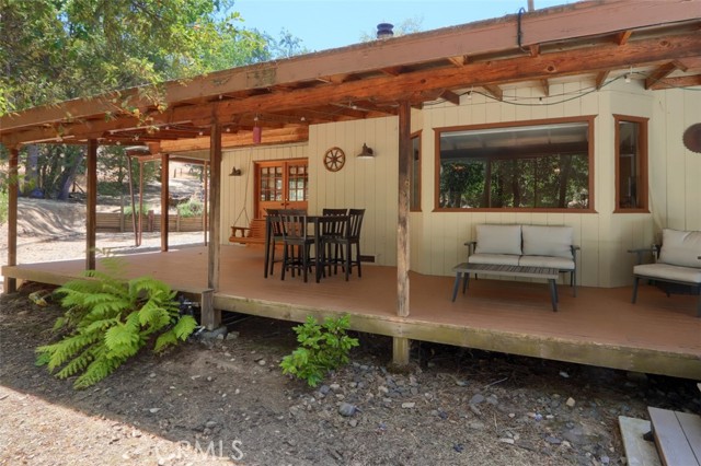 5621 Ponderosa Court, Mariposa CA: https://media.crmls.org/medias/76d43b9e-35c9-4a74-bb0e-e4d6f50e3306.jpg
