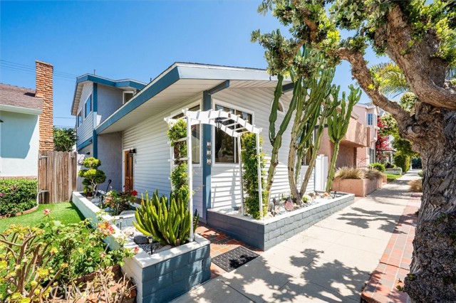 Thumbnail for 537 3rd St, Manhattan Beach, CA 90266