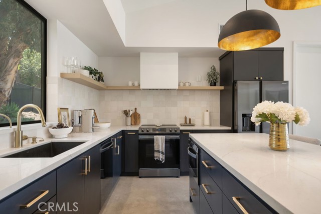 Detail Gallery Image 55 of 74 For 12822 Fairhaven, Santa Ana,  CA 92705 - 6 Beds | 4/1 Baths