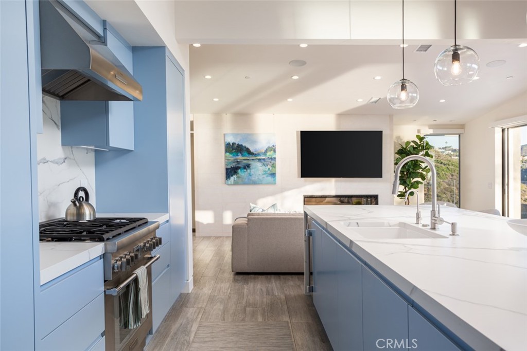 76d6b707 0f1f 4c52 80f2 21d8d496c66b