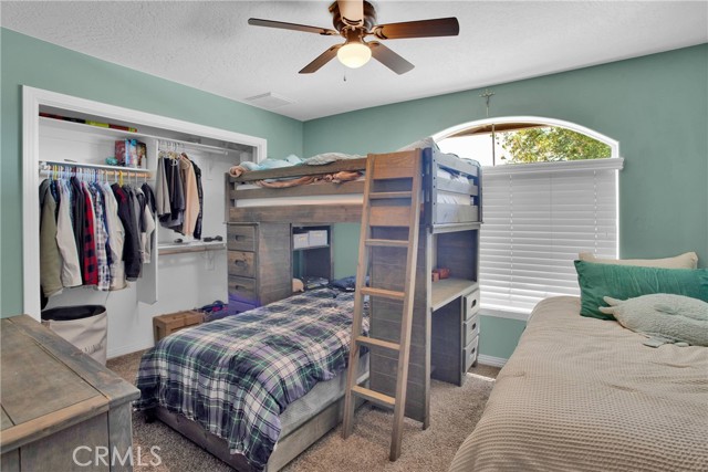 7330 Smoke Tree Road, Phelan CA: https://media.crmls.org/medias/76d81f67-a676-4de4-9423-278d760b30aa.jpg