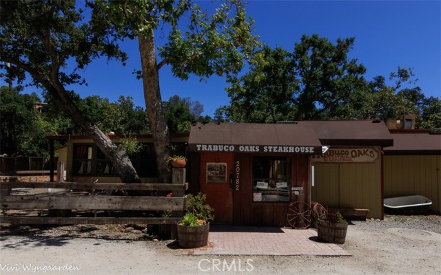 Detail Gallery Image 9 of 13 For 20662 Trabuco Oaks Dr, Trabuco Canyon,  CA 92679 - 4 Beds | 3 Baths