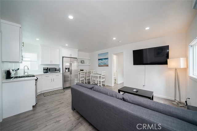 Detail Gallery Image 2 of 12 For 409 W Harvard a,  Glendale,  CA 91205 - 1 Beds | 1 Baths