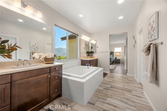 11362 Hutton Road, Corona CA: https://media.crmls.org/medias/76daa580-8f01-4ae6-b08d-7c14d22ce03f.jpg