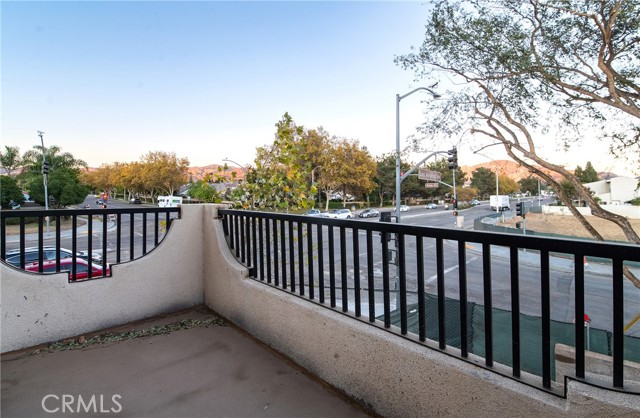 Detail Gallery Image 5 of 43 For 5510 E Los Angeles Ave #3,  Simi Valley,  CA 93063 - 3 Beds | 2/1 Baths