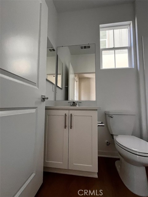 Detail Gallery Image 9 of 27 For 2557 E Lincoln Paseo, Ontario,  CA 91762 - 4 Beds | 4 Baths