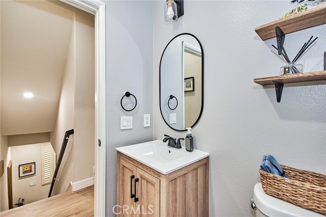 Detail Gallery Image 13 of 32 For 89 Liberty St, Tustin,  CA 92782 - 3 Beds | 3/1 Baths