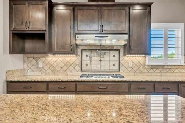 Detail Gallery Image 12 of 31 For 15384 Summit Bld, Cobb,  CA 95426 - 3 Beds | 2/1 Baths