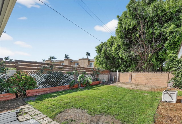 Detail Gallery Image 29 of 39 For 608 W Brentwood, Orange,  CA 92865 - 4 Beds | 2 Baths