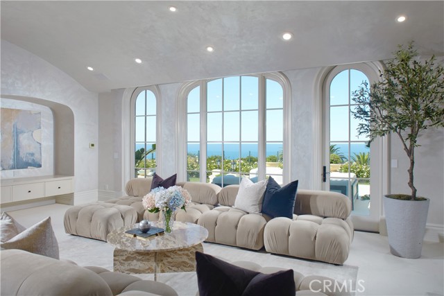Detail Gallery Image 15 of 53 For 3 Island Vista, Newport Coast,  CA 92657 - 6 Beds | 6/2 Baths