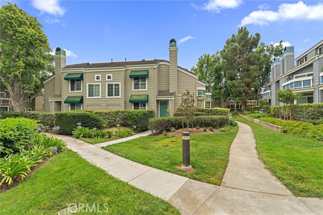 7291 Coho Dr, Huntington Beach CA: https://media.crmls.org/medias/76deef7b-4217-46d8-a29c-941bb8fcad37.jpg