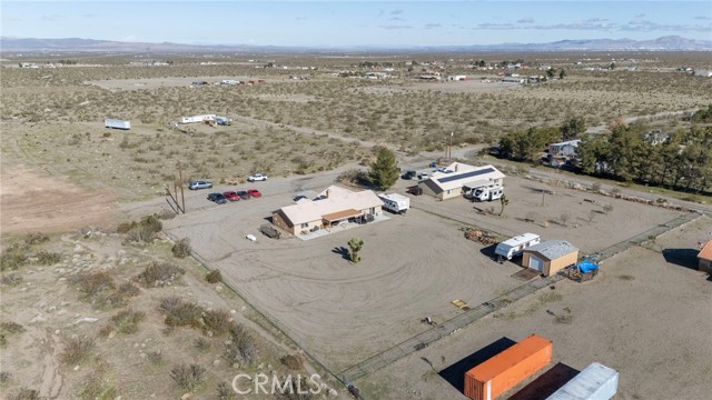 4265 Camellia, Phelan CA: https://media.crmls.org/medias/76df519e-95a5-4066-82a6-1e58c3f976f4.jpg