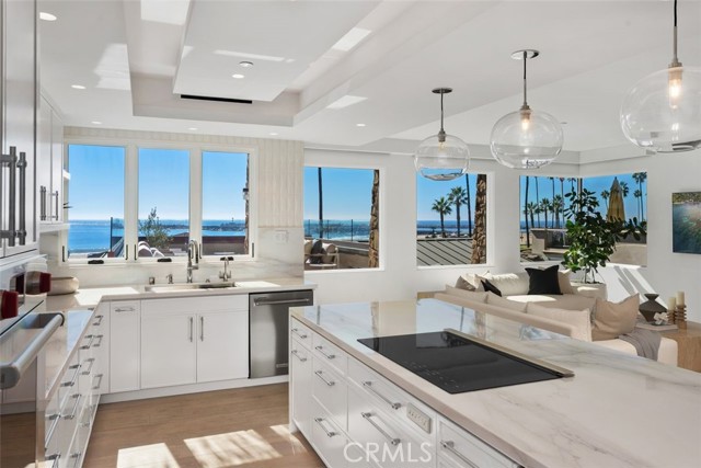 Detail Gallery Image 11 of 47 For 3130 Breakers, Corona Del Mar,  CA 92625 - 3 Beds | 2/1 Baths