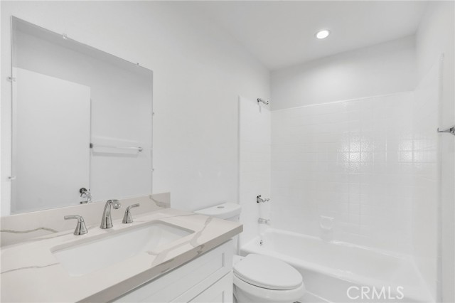 1117 Linden Avenue, Glendale CA: https://media.crmls.org/medias/76dfa04c-156c-45ea-80ab-020928b7d5f6.jpg