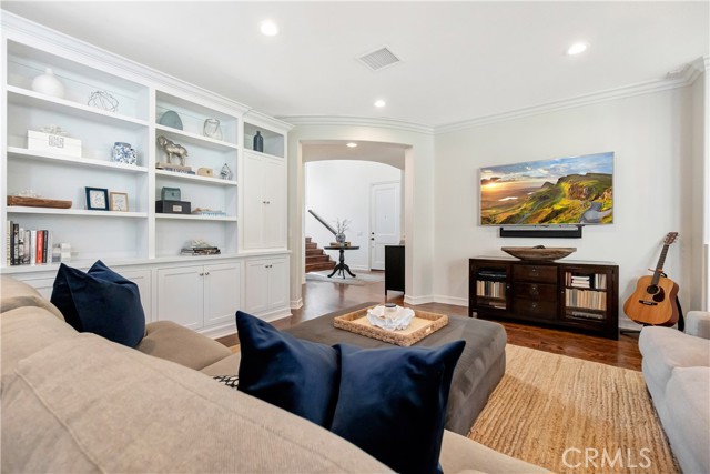 Detail Gallery Image 26 of 59 For 6401 Dogwood Dr, Huntington Beach,  CA 92648 - 4 Beds | 2/1 Baths