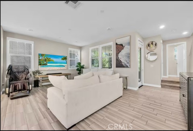Detail Gallery Image 7 of 25 For 40 Riverton St, Pomona,  CA 91766 - 4 Beds | 4 Baths