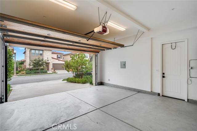 Detail Gallery Image 39 of 40 For 214 Parkwood, Irvine,  CA 92620 - 5 Beds | 5/1 Baths