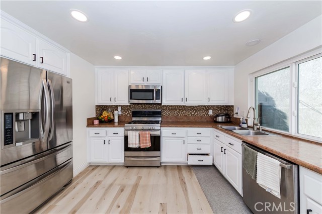 Image 23 of 25 For 9377 Siskin Avenue